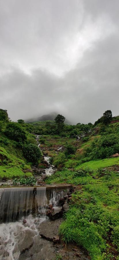Golden Resort And Farm Nashik Buitenkant foto