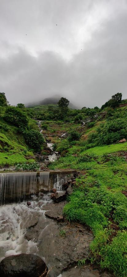 Golden Resort And Farm Nashik Buitenkant foto
