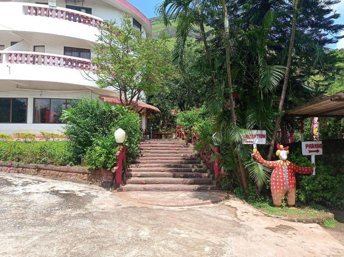 Golden Resort And Farm Nashik Buitenkant foto